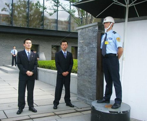 �������4