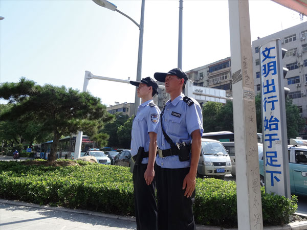 �������