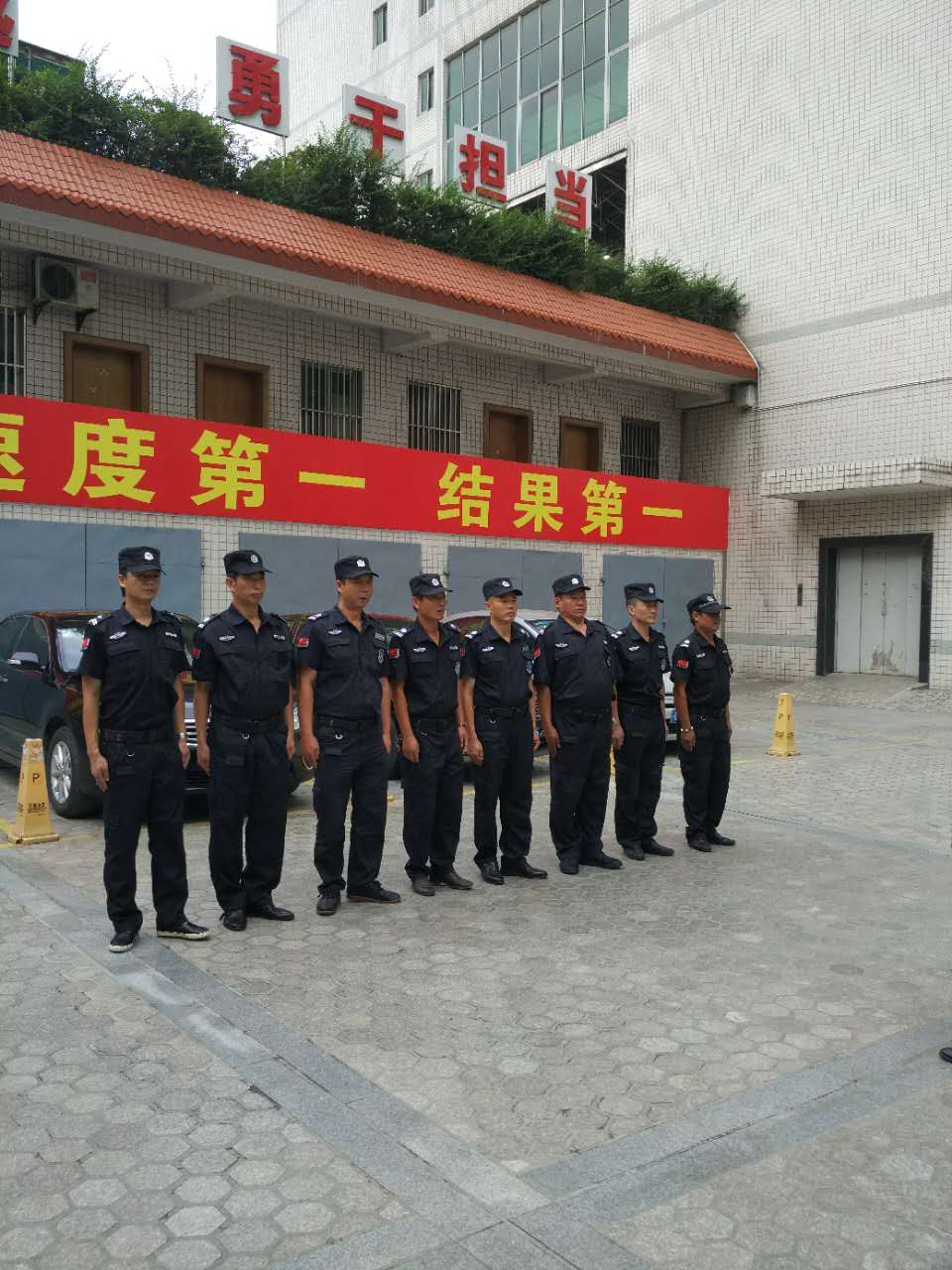 �������7