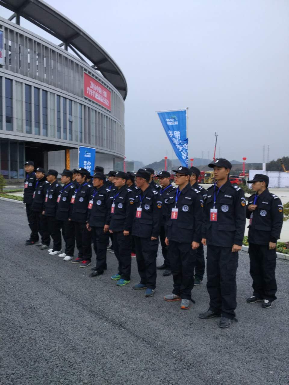 �������9